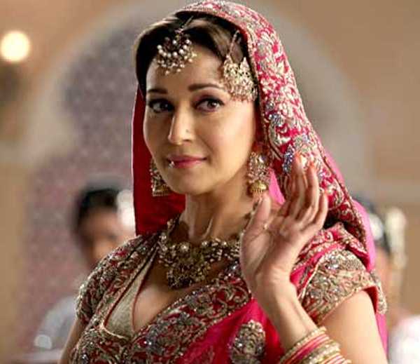 Yeh Jawaani Hai Deewani item girl Madhuri Dixit to do mujra in Dedh Ishqiya